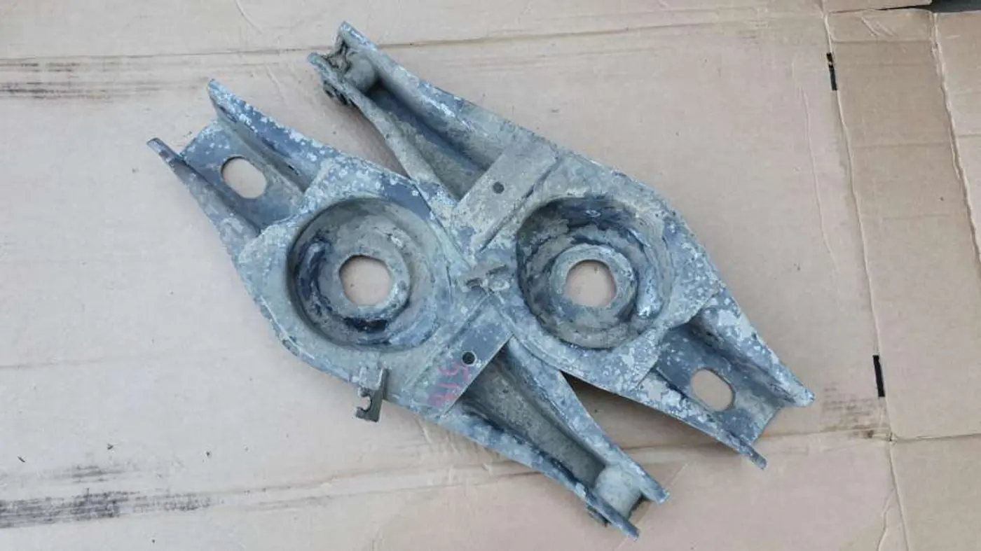 Рычаг передний к Peugeot 406 2002