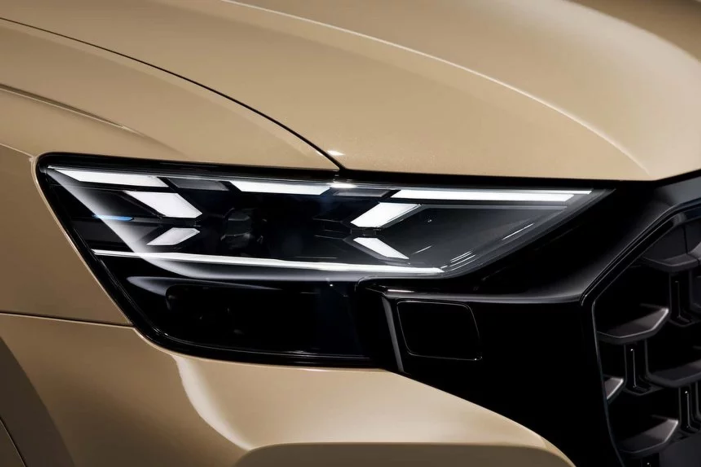 Audi Q8 и SQ8 получили лазерный свет и «умные» задние фонари