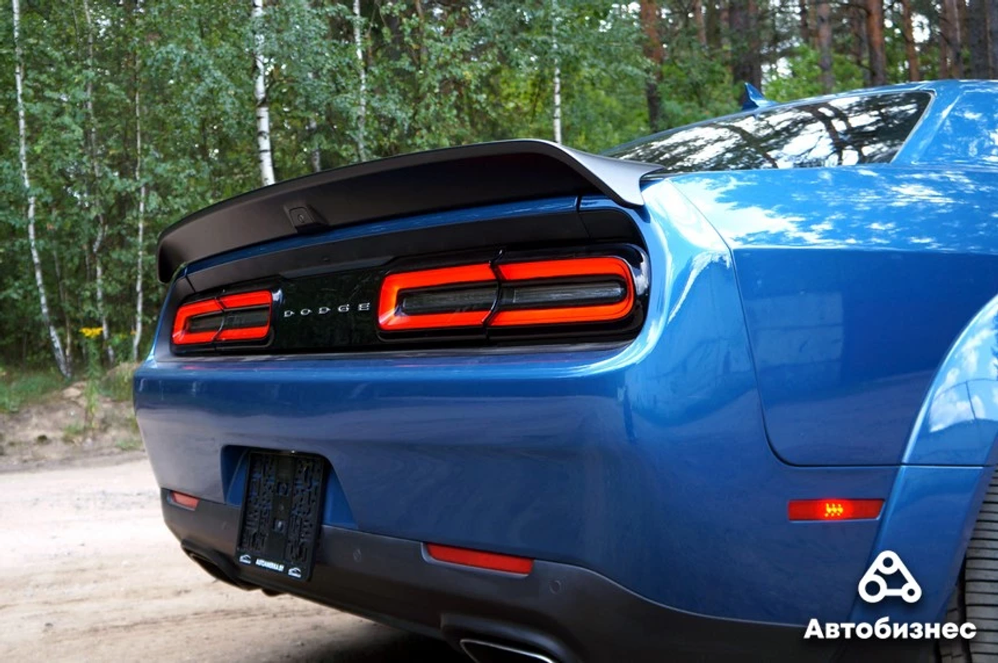 Тест Dodge Challenger 6.4 R/T Scat Pack: серийный убийца