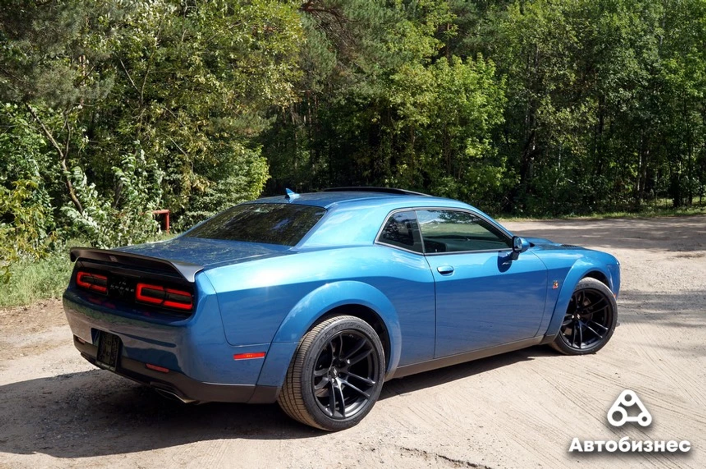 Тест Dodge Challenger 6.4 R/T Scat Pack: серийный убийца
