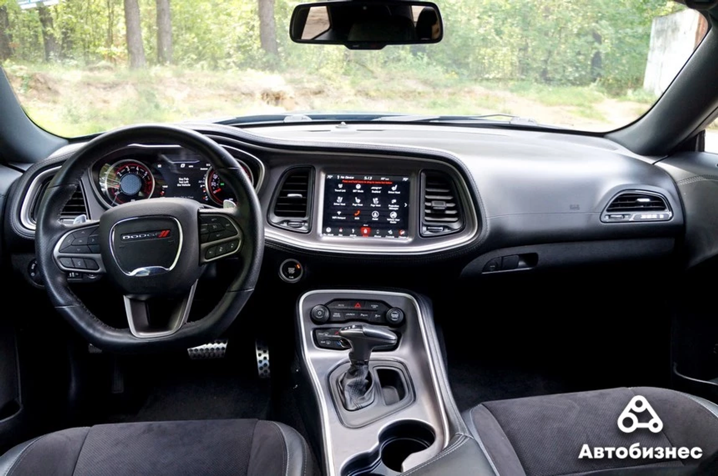 Тест Dodge Challenger 6.4 R/T Scat Pack: серийный убийца