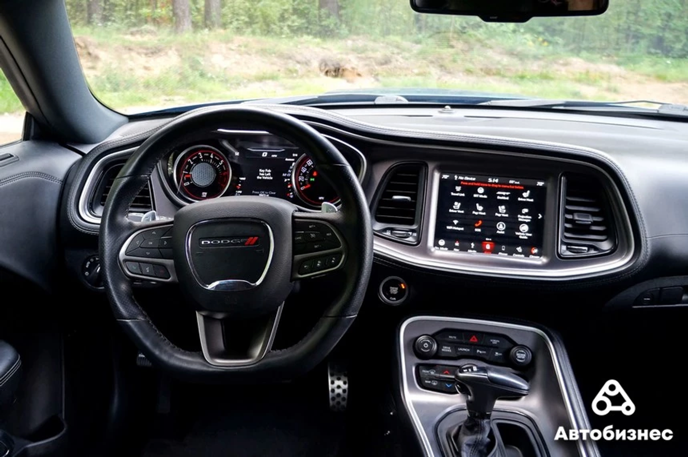 Тест Dodge Challenger 6.4 R/T Scat Pack: серийный убийца