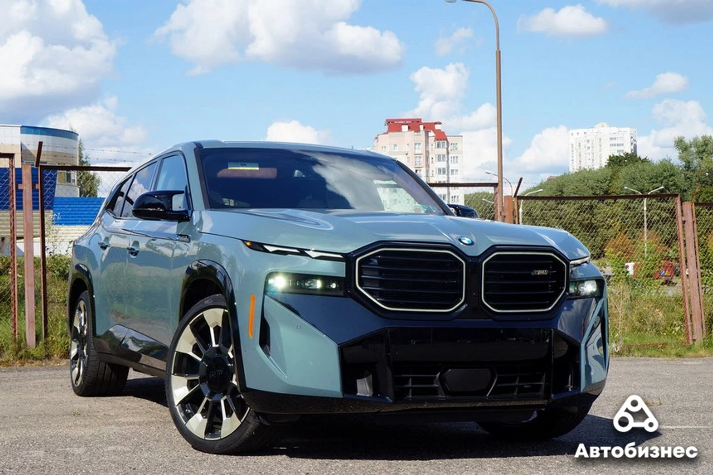 Тест BMW XM: современное искусство