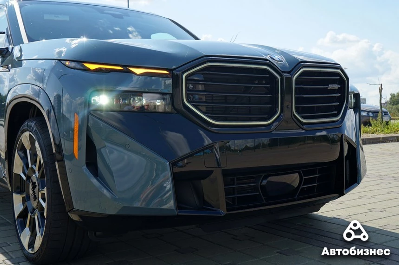 Тест BMW XM: современное искусство