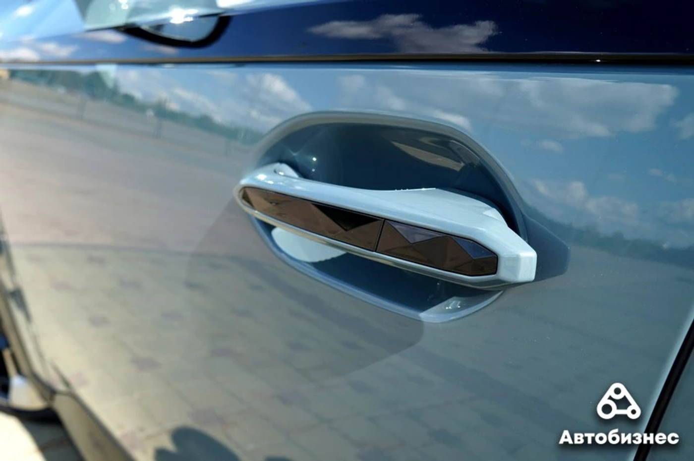 Тест BMW XM: современное искусство