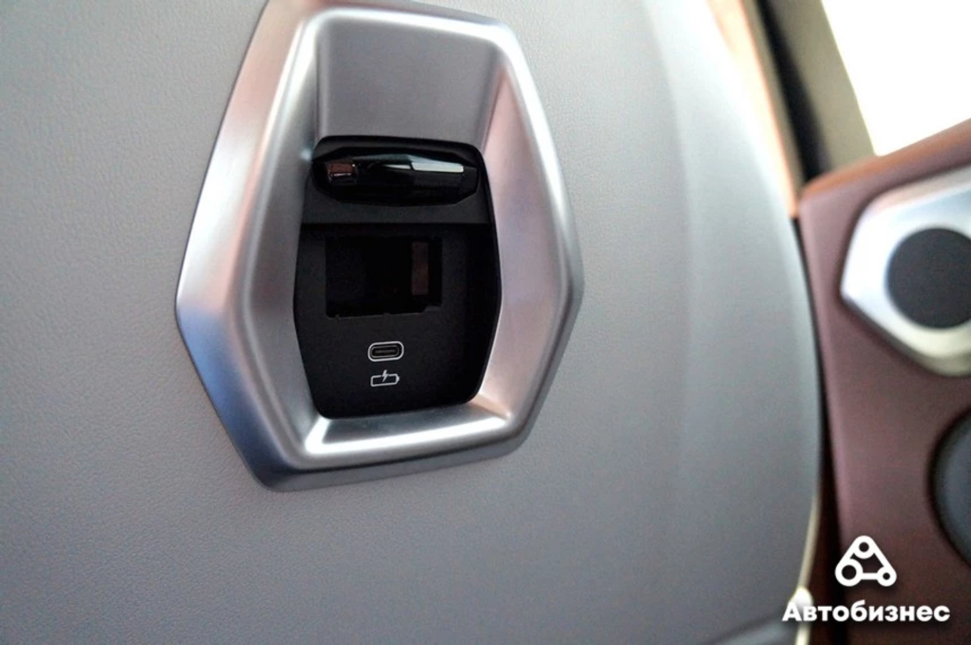 Тест BMW XM: современное искусство