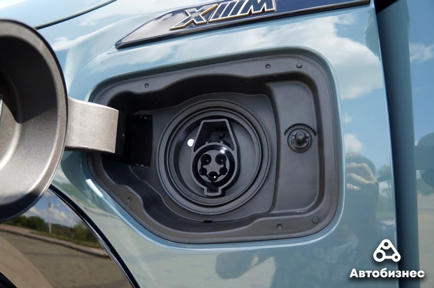 Тест BMW XM: современное искусство