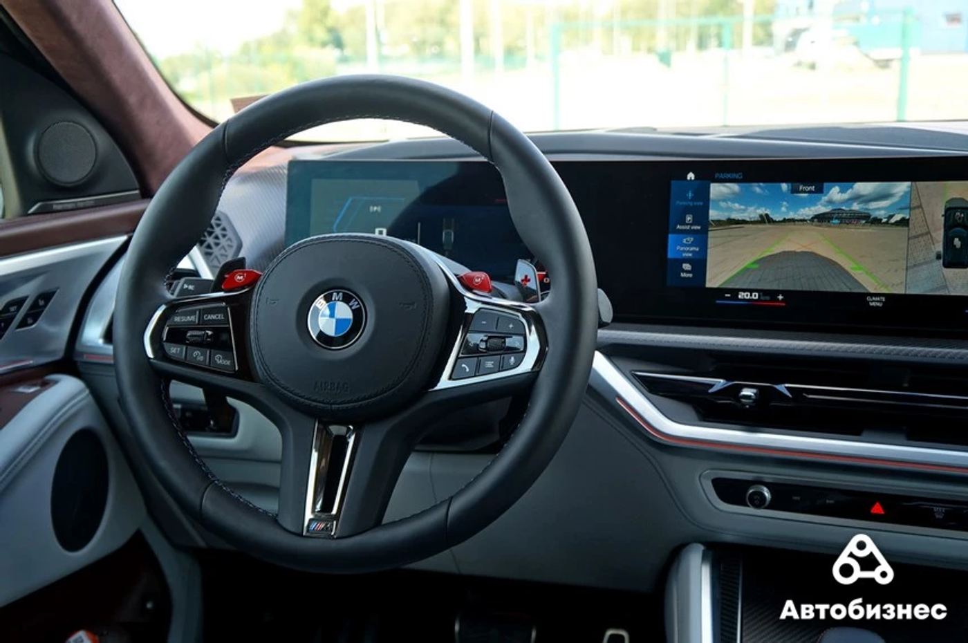 Тест BMW XM: современное искусство