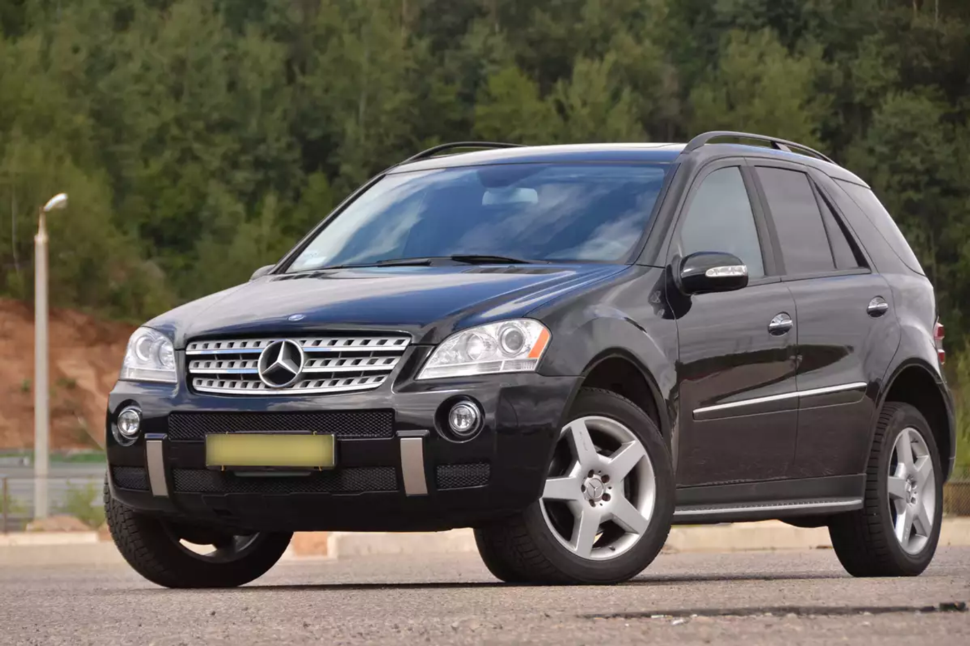Mercedes ML купили всего за 322 рубля. Кому так повезло?