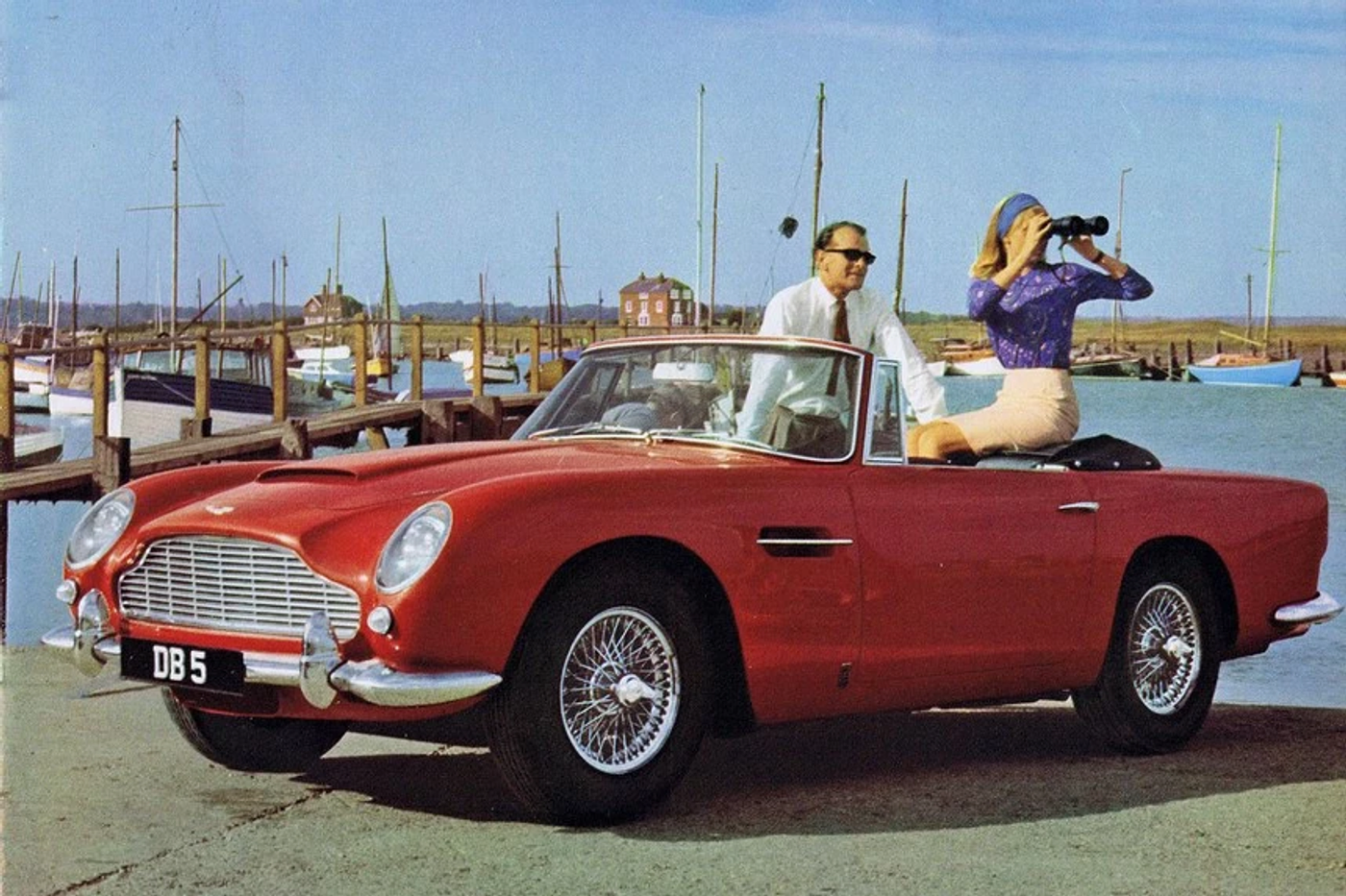 60-летие Aston Martin DB5: история самой знаменитой машины Бонда