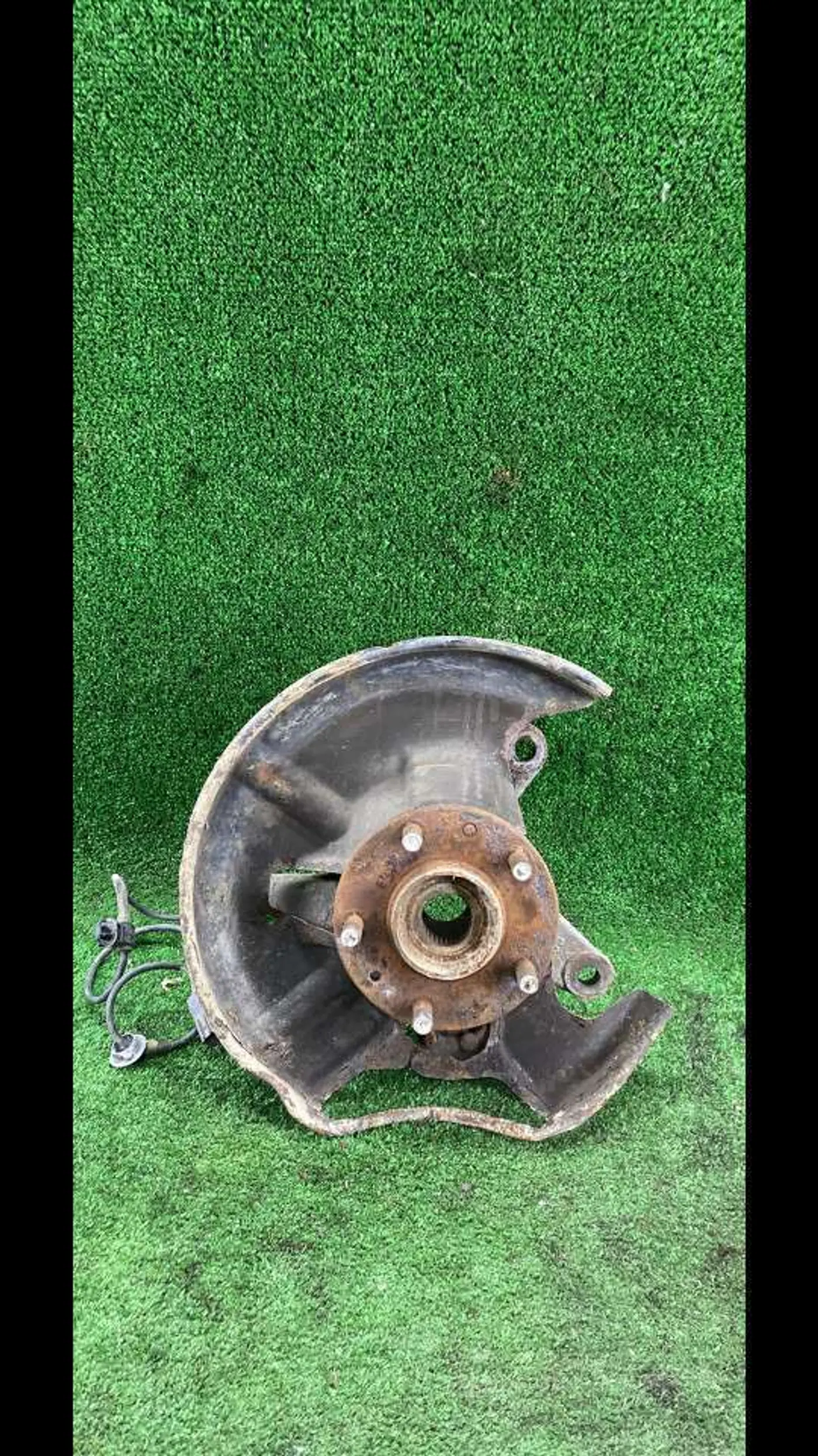 Кулак поворотный правый к Mazda CX-7 2008