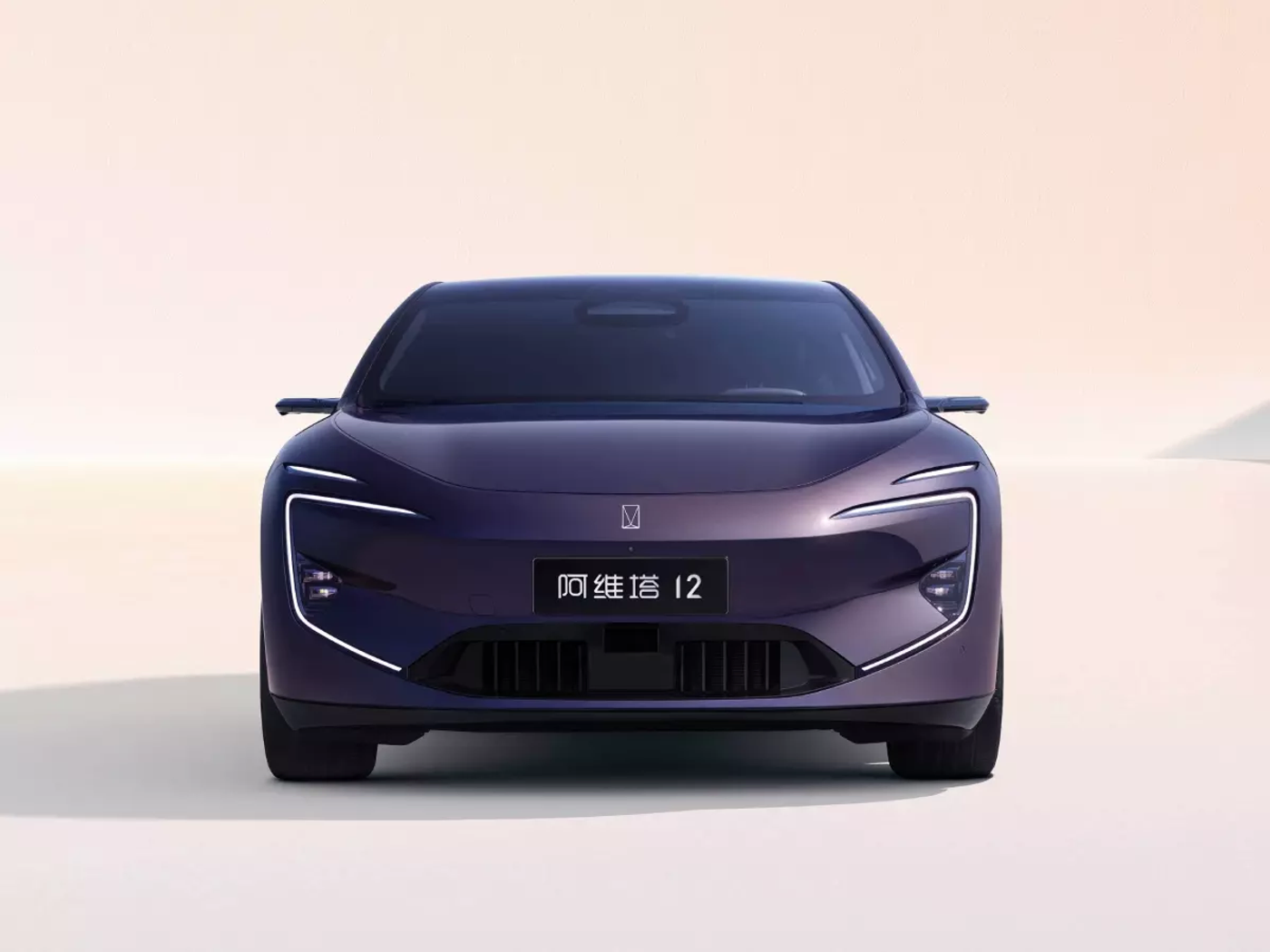 Avatr 12: новый электрический седан от Huawei-CATL-Changan