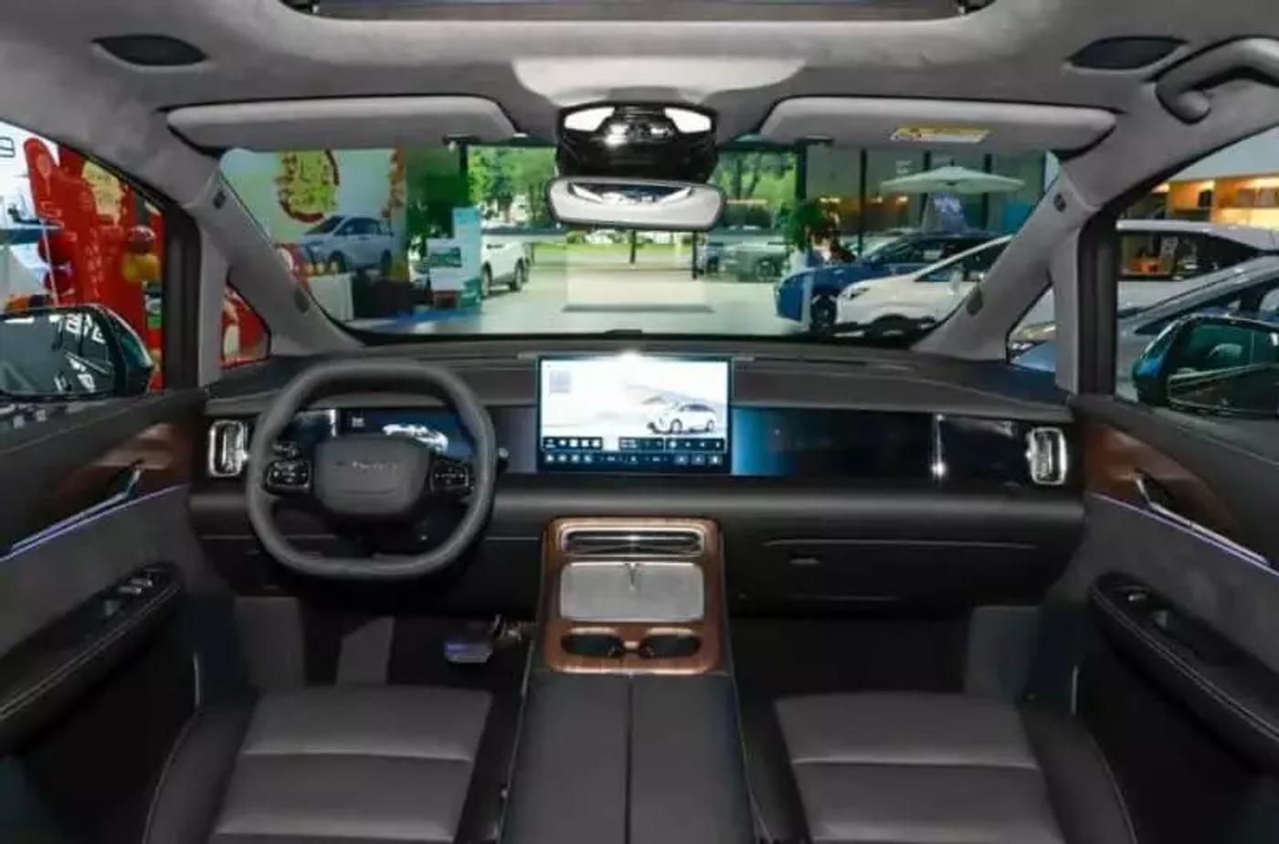 GAC Hycan V09: новый электрический MPV с запасом хода 762 км