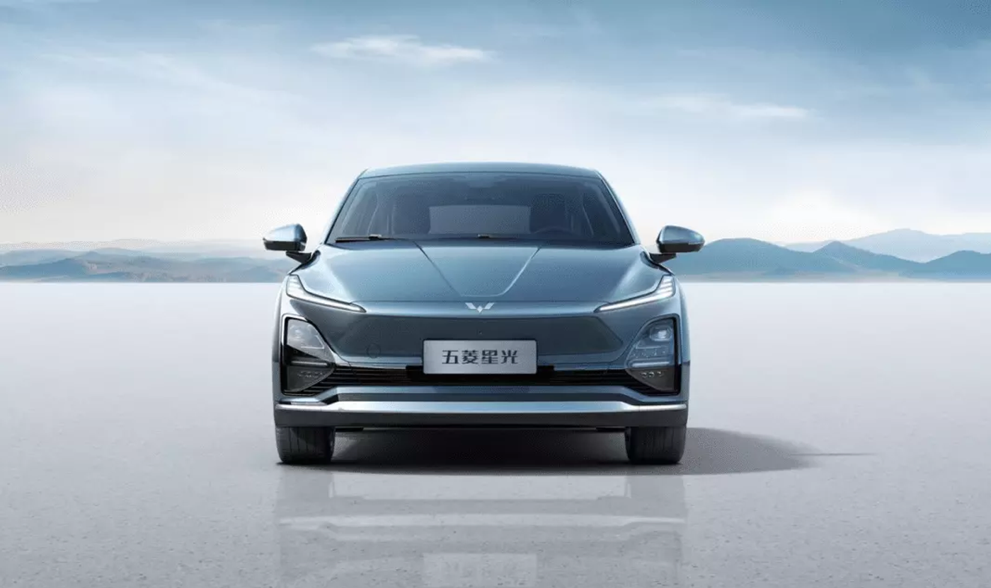 Wuling Starlight: официальные изображения интерьера и характеристики
