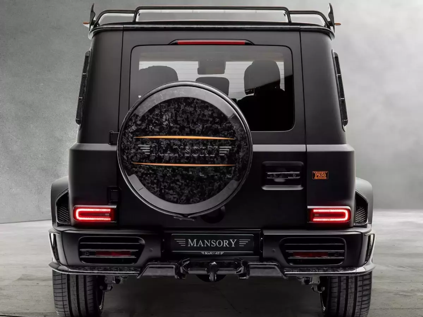 Тюнинг Mercedes-Benz G-Class: оранжевый салон и увеличенная мощность