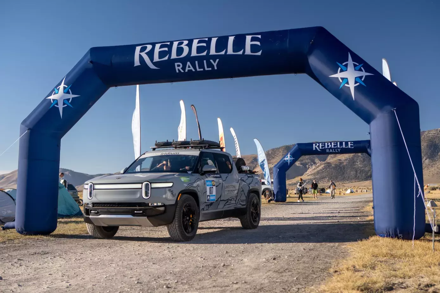 Электрокар Rivian R1T меняет правила ралли
