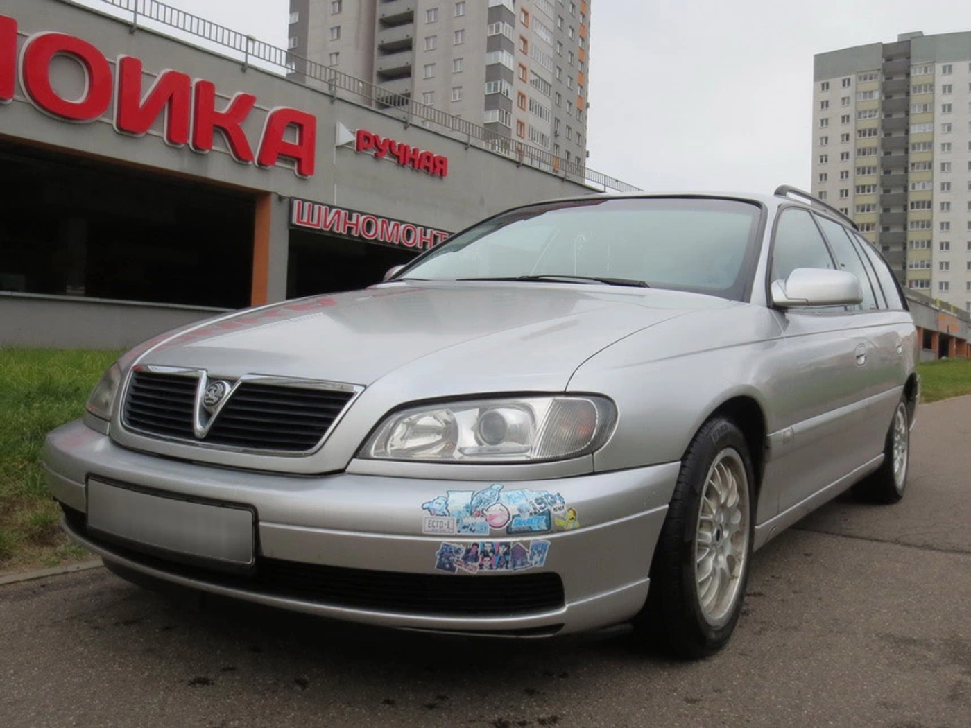 «Возраст – единственный недостаток этой машины». Мнение владельца Opel Omega