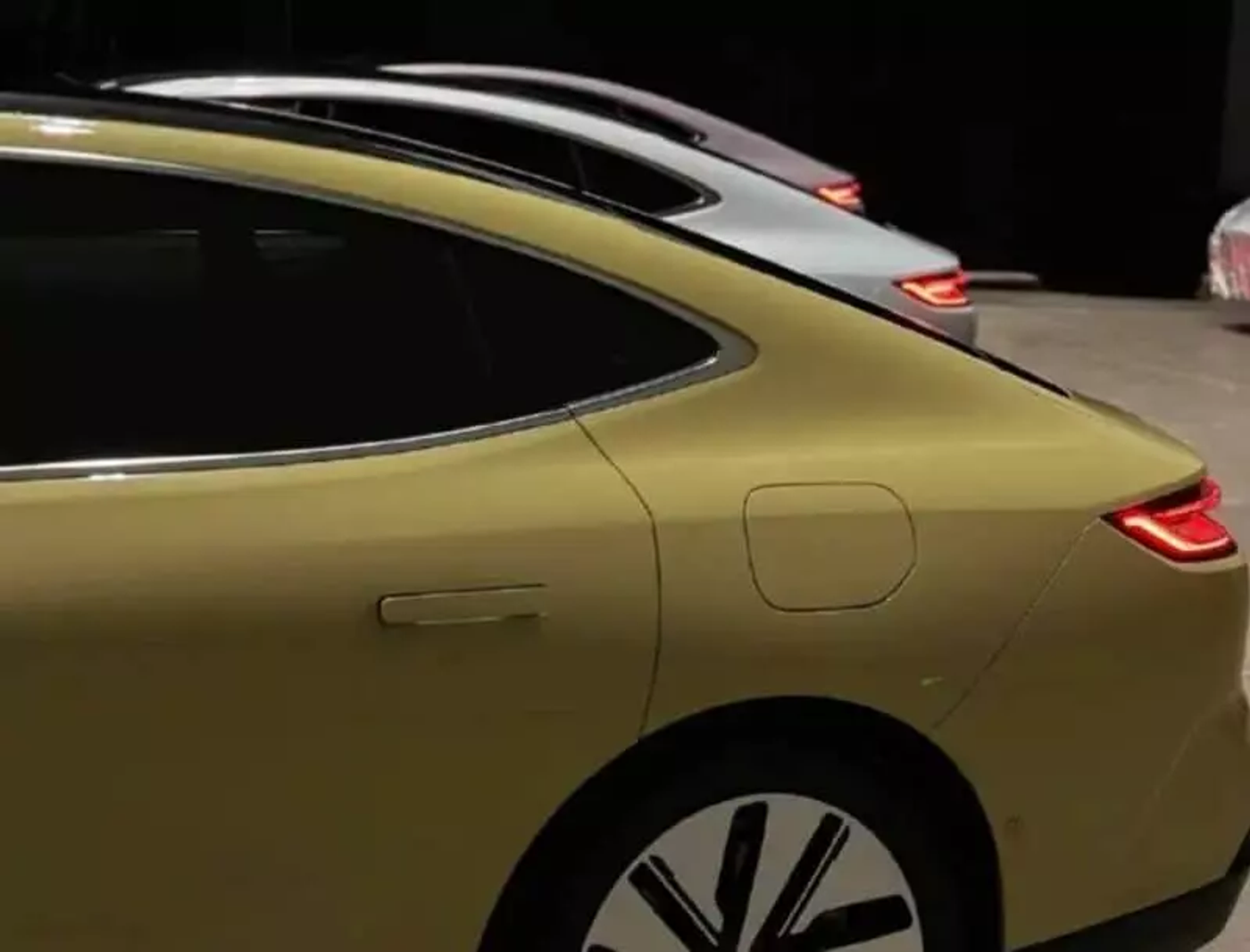 Geely Galaxy E8: новый электрический седан с запасом хода 665 километров