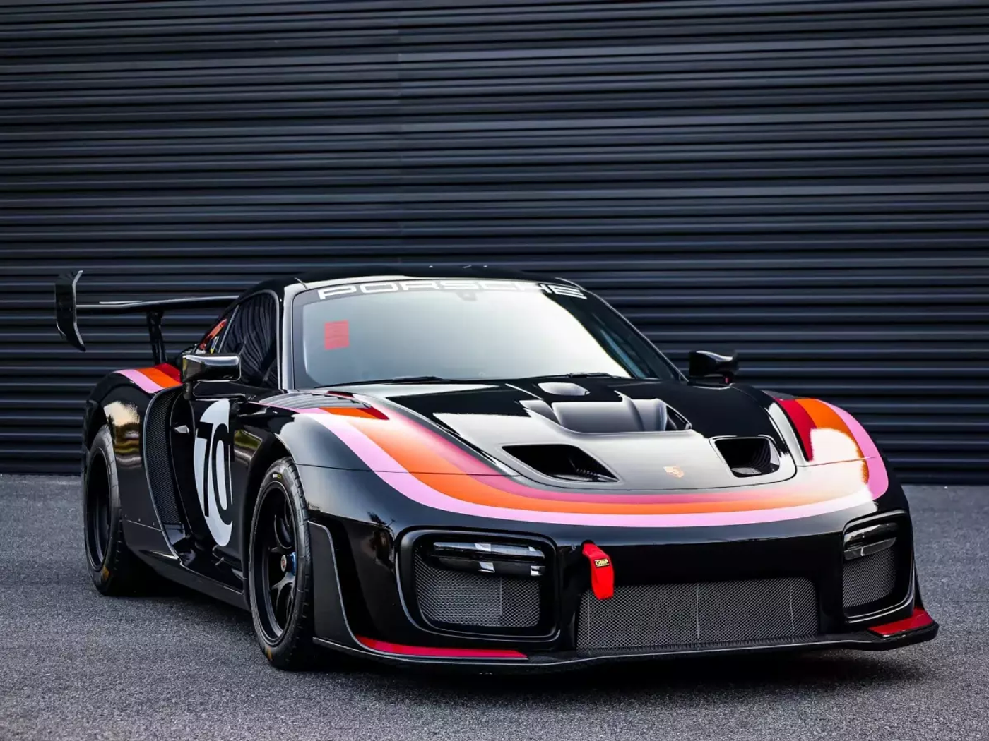 Эксклюзивный Porsche 935 с пробегом 146 км выставили на торги