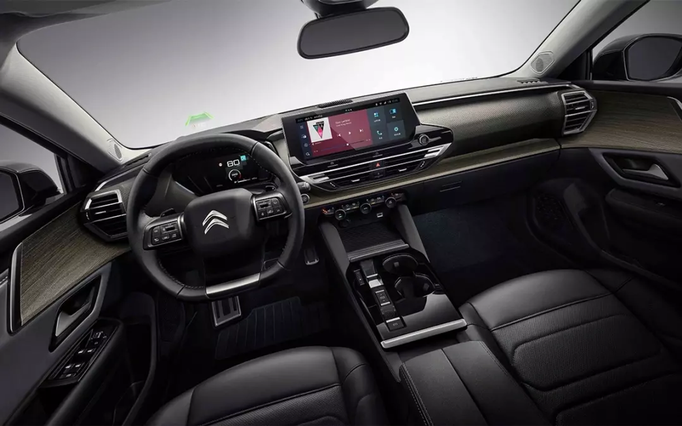 На российском рынке появился Citroёn C5 X