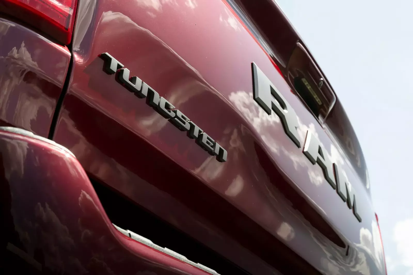 Новое поколение Ram 1500 появится у дилеров уже в начале следующего года