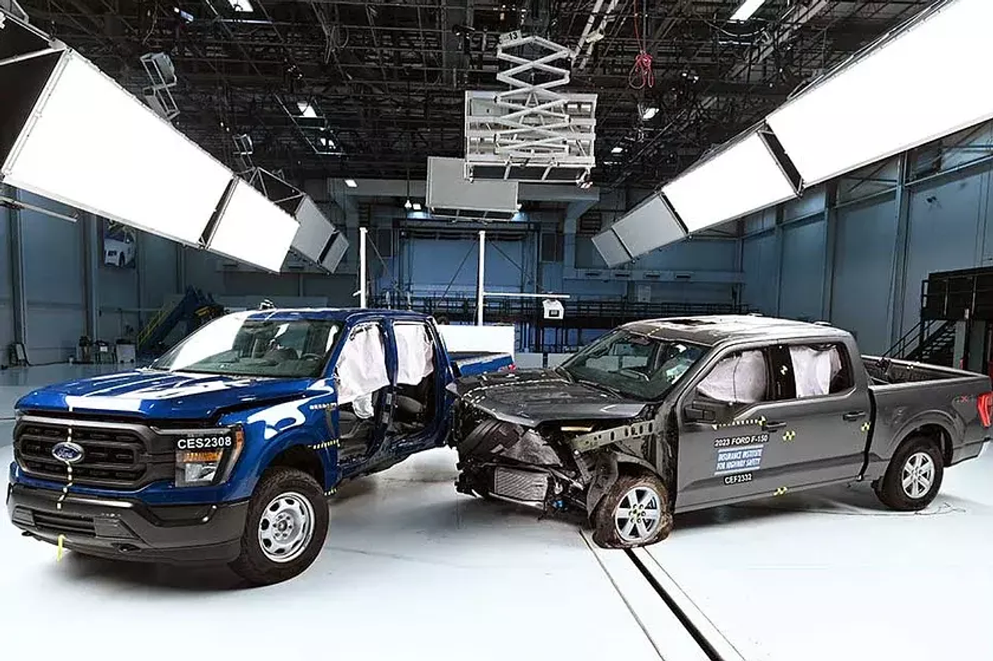 Испытания показали: выжить можно только в Toyota Tundra Crew Cabs