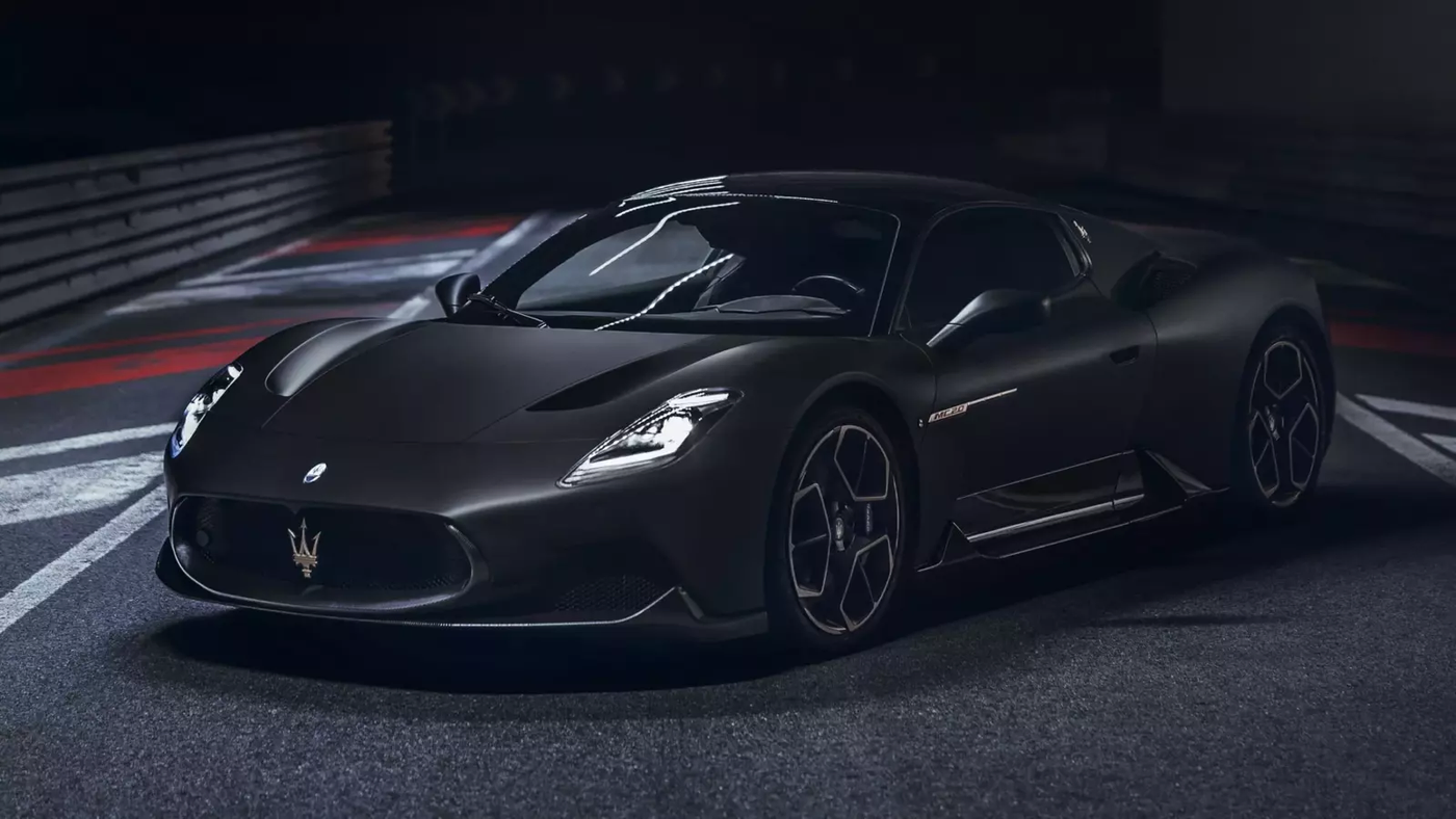 Темный рыцарь с трезубцем: Maserati MC20 Notte