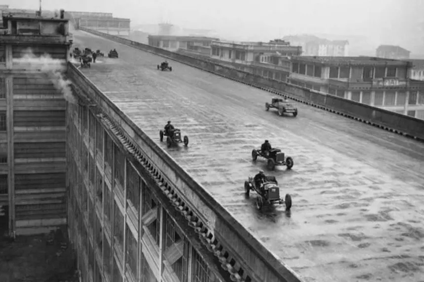 Вспоминаем 100-летний завод FIAT, который может впечатлить и сегодня