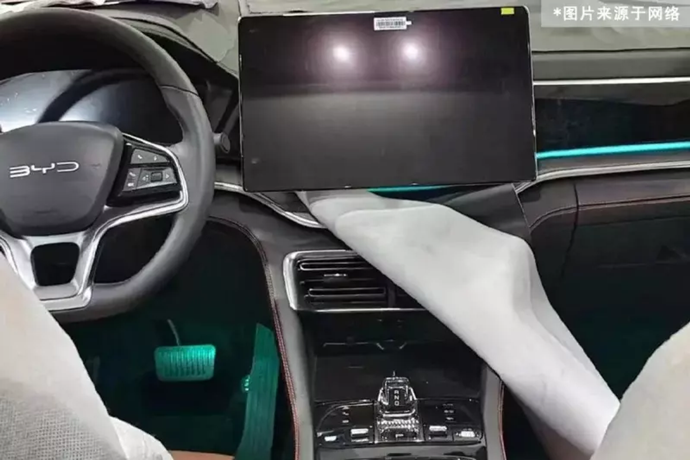BYD представит новый электромобиль Sea Lion 07