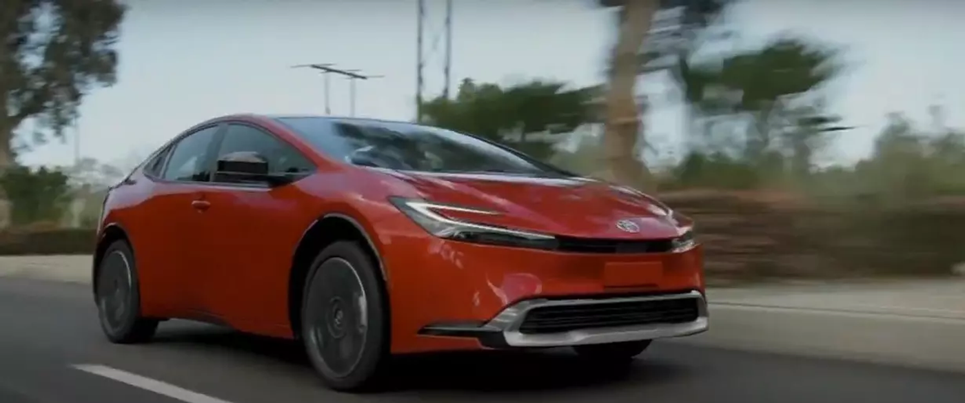 Американцы выбрали Toyota Prius автомобилем 2024 года, как 20 лет назад
