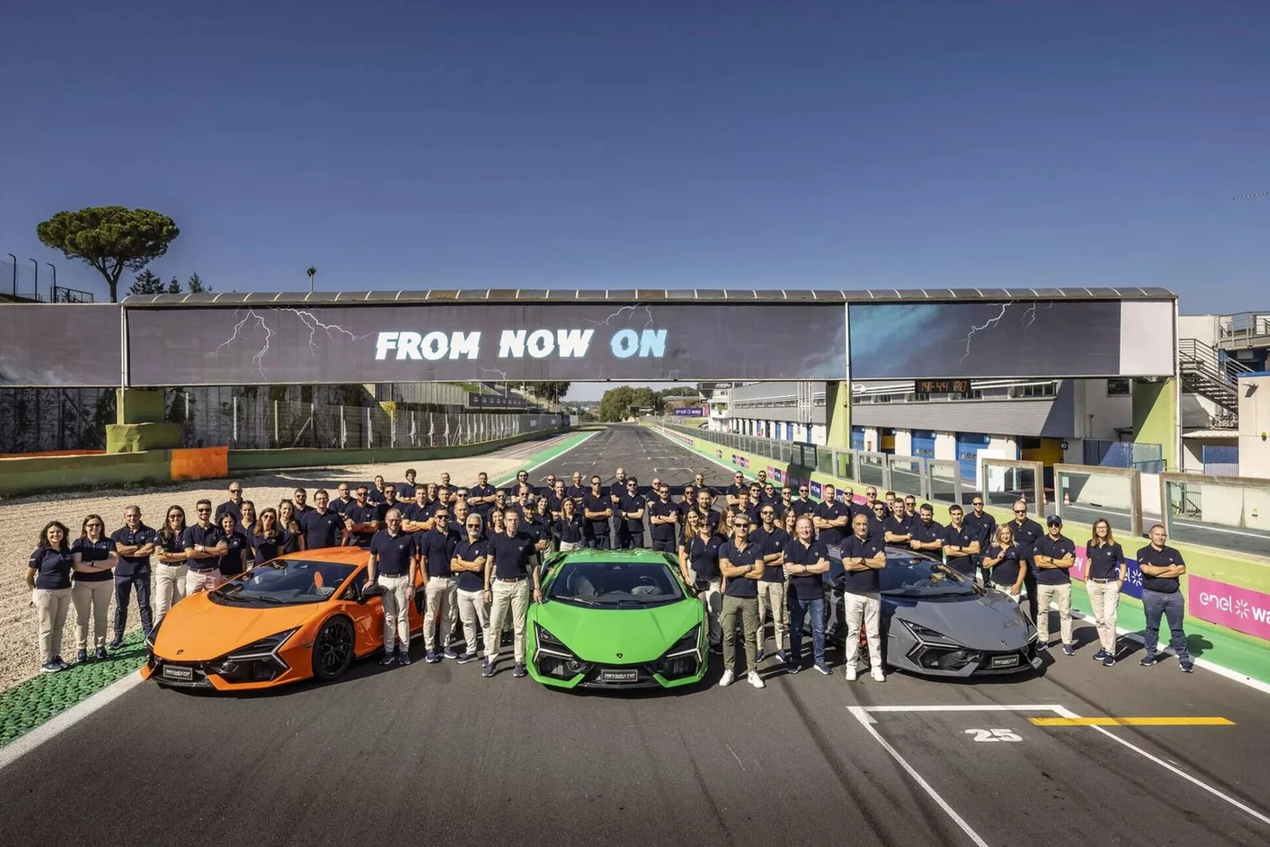 Это рекорд! Продажи Lamborghini впервые превысили 10 тысяч машин