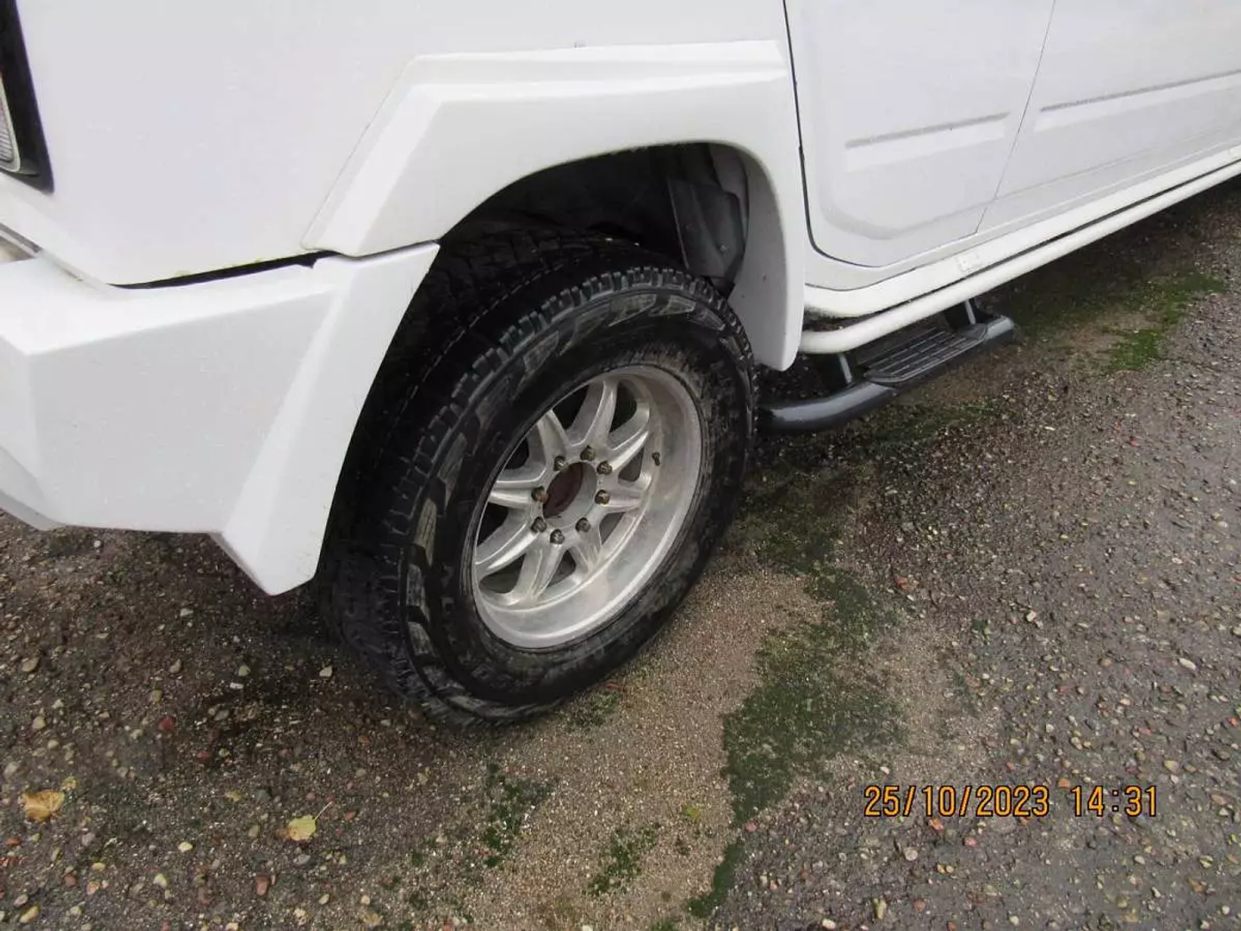 Лимузин Hummer продают как арестованное имущество