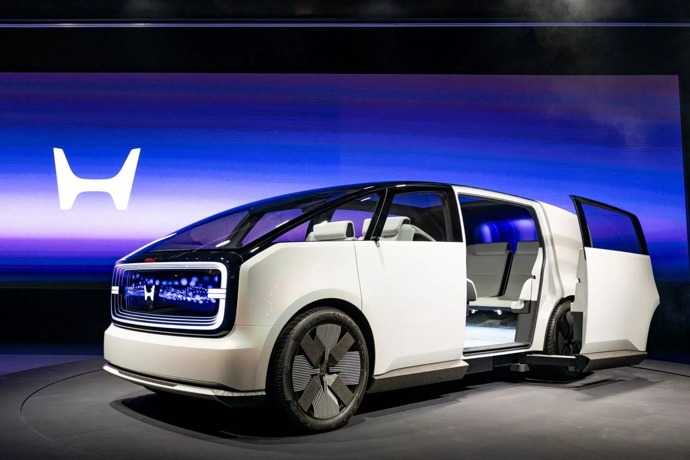 Автомобили цифровой эпохи: дебюты выставки CES 2024
