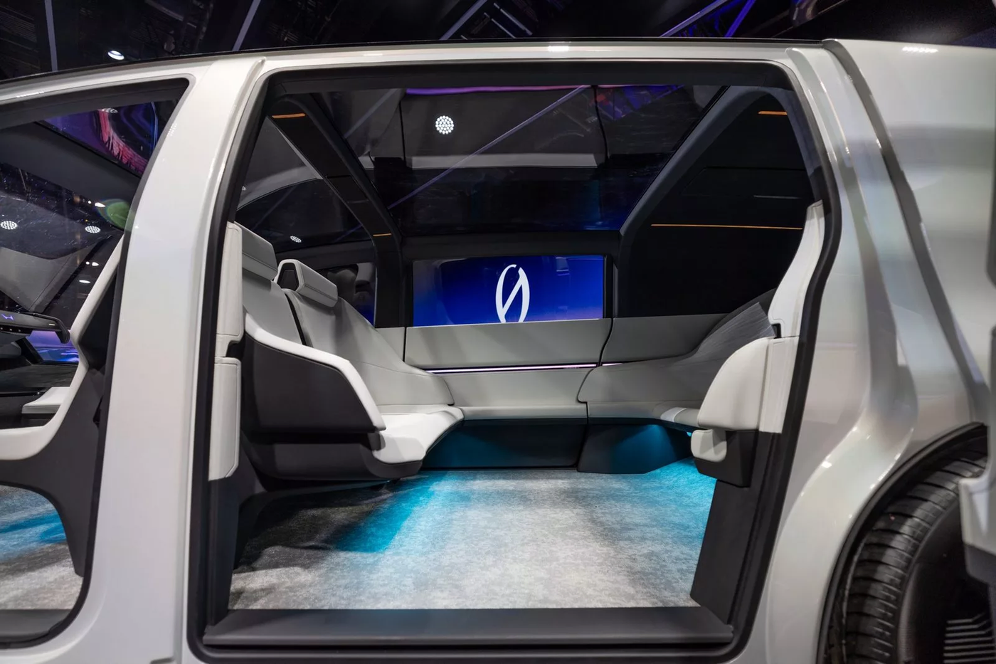 Автомобили цифровой эпохи: дебюты выставки CES 2024