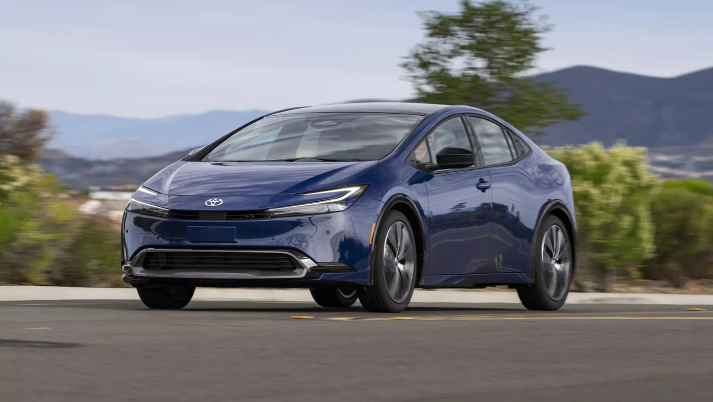 Сравниваем гибриды Toyota: Prius против Prius Prime