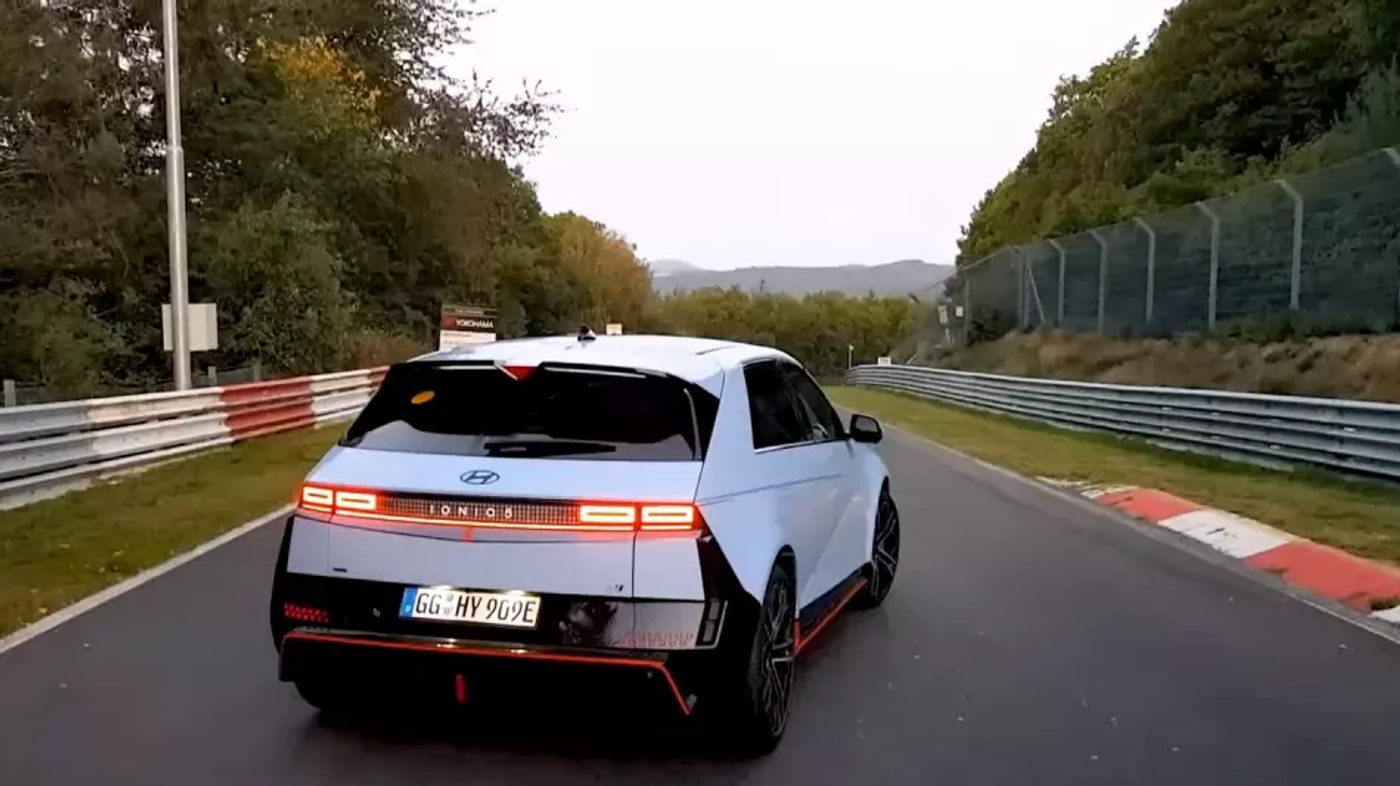 Hyundai Ioniq 5 N прошел круг на трассе в Нюрбургринге за 7:45