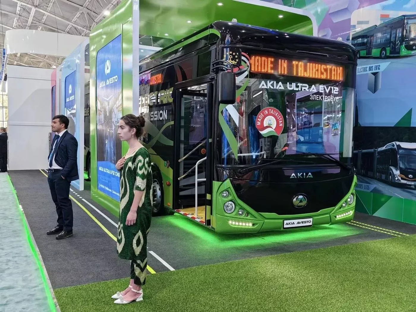 В Таджикистане презентовали собственный электробус AKIA Ultra EV12