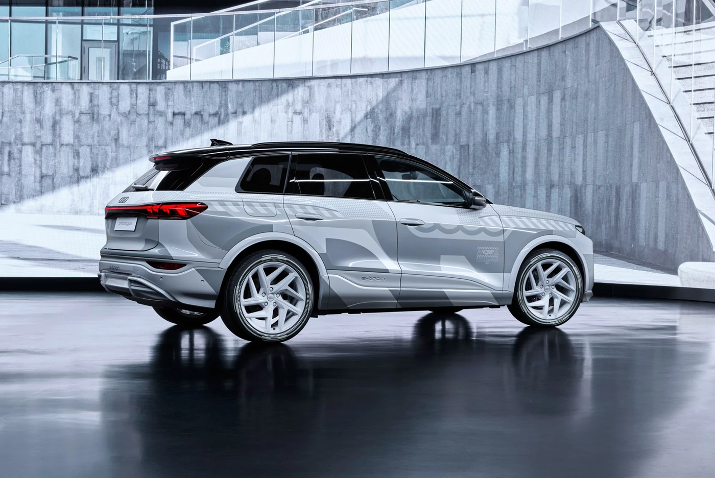 Audi Q6 e-Tron: самое важное об электрическом внедорожнике