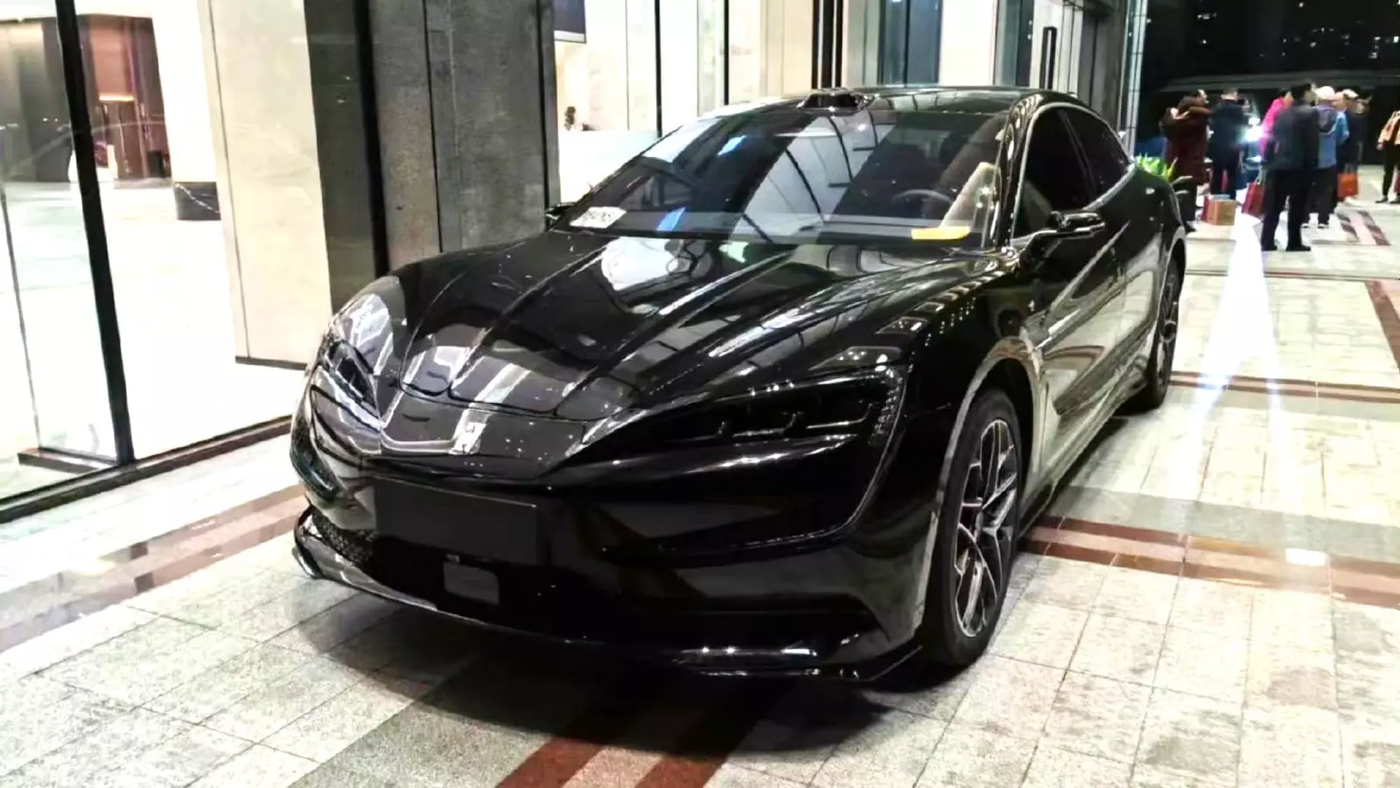 YangWang U7: запас хода 800 км и аккумулятор емкостью 135,5 кВт·ч