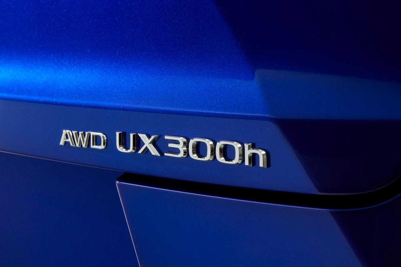 Lexus объявил цены на обновленный внедорожник 2025 года