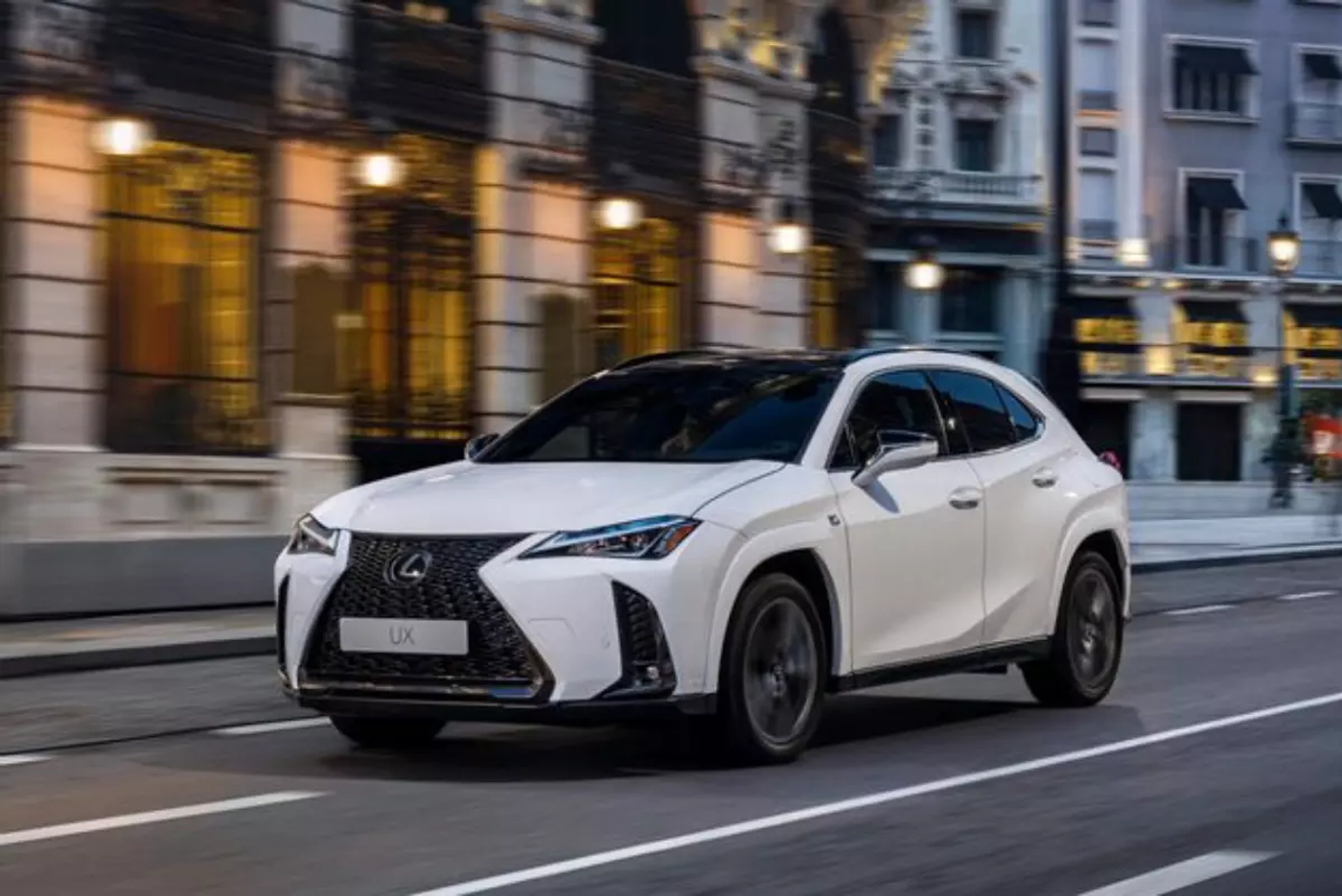 Lexus объявил цены на обновленный внедорожник 2025 года