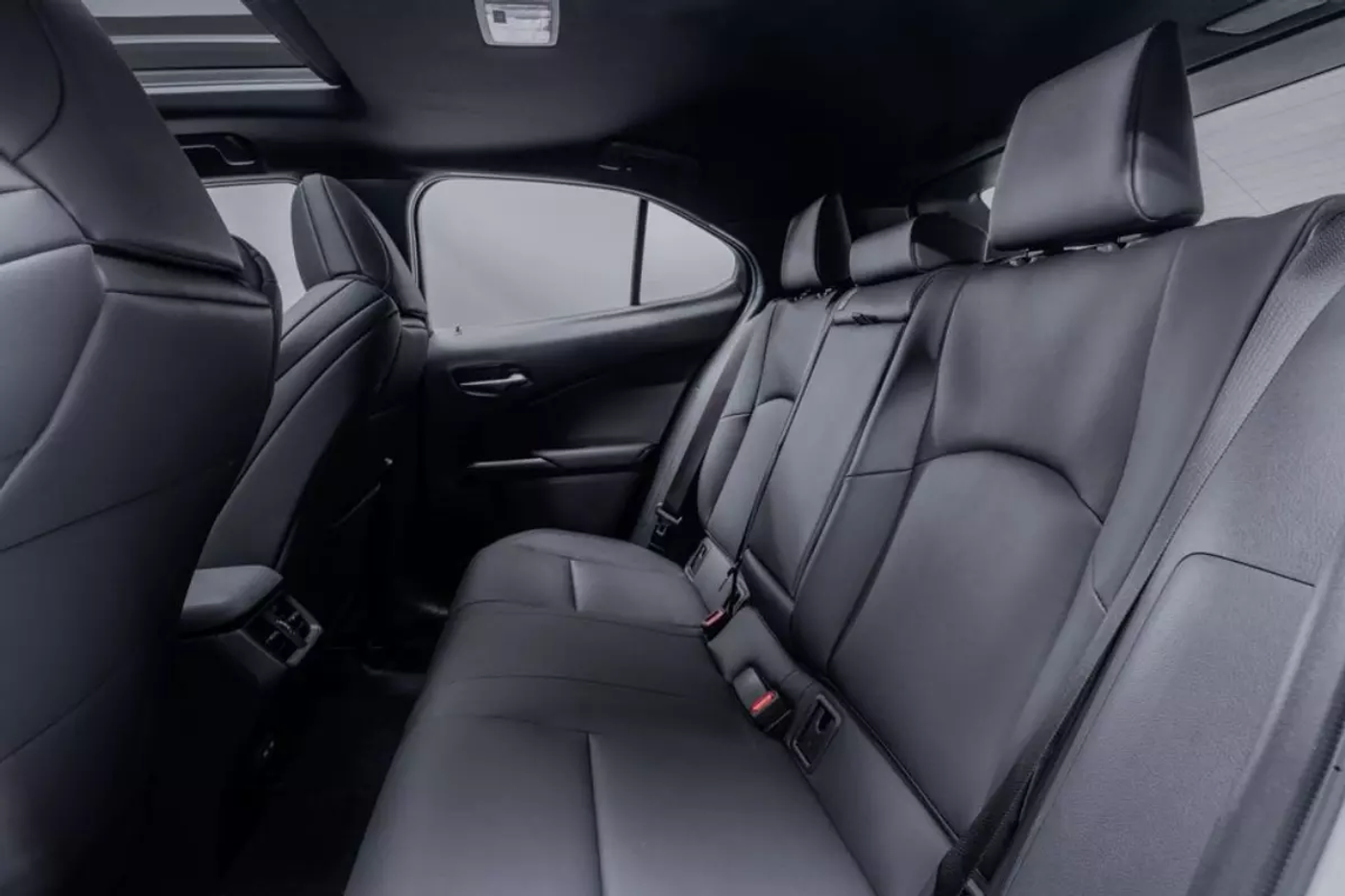 Lexus объявил цены на обновленный внедорожник 2025 года