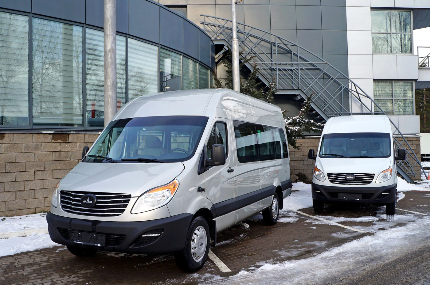 Sprinter больше не нужен: знакомимся с микроавтобусами МАЗ