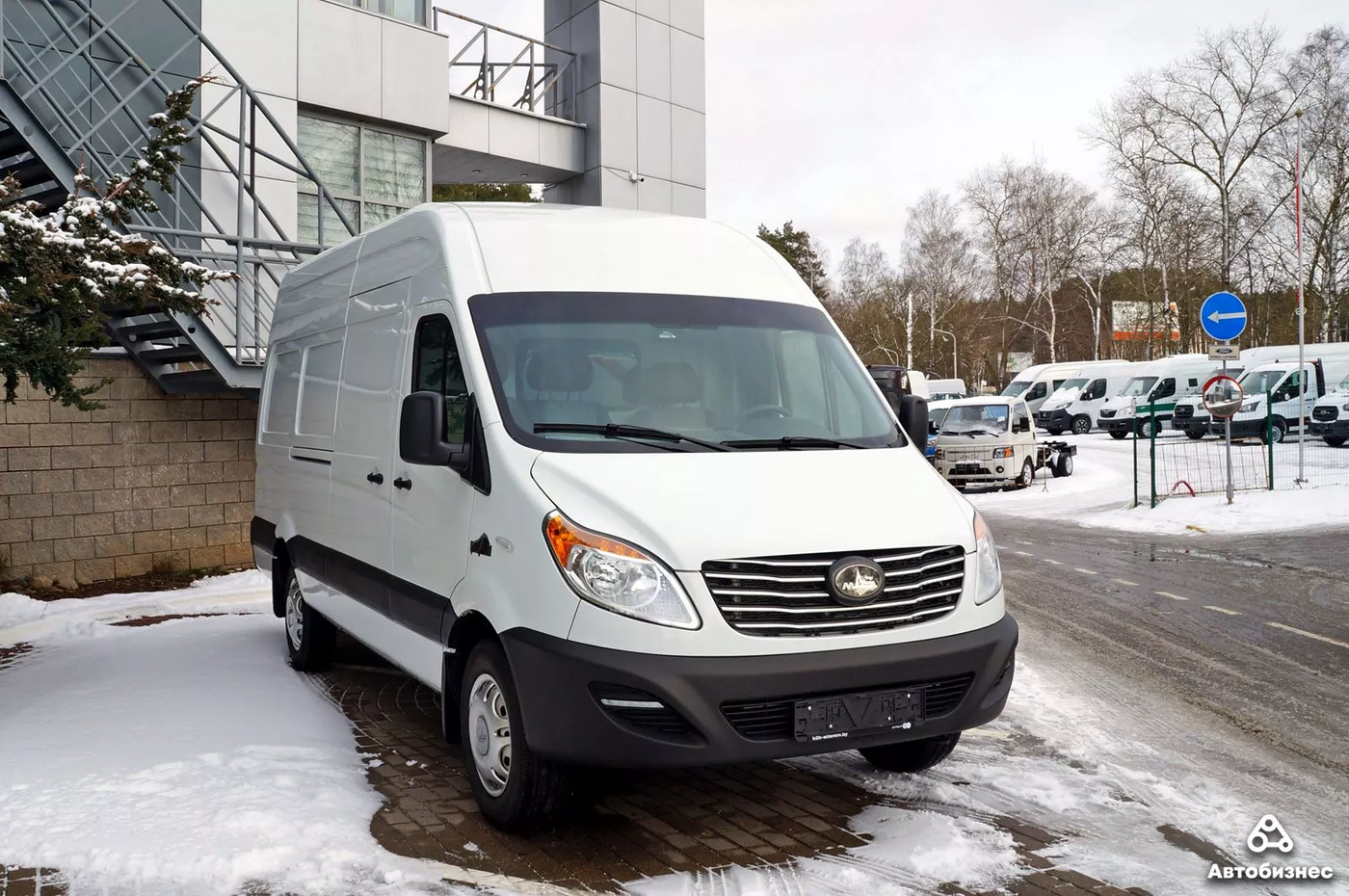 Sprinter больше не нужен: знакомимся с микроавтобусами МАЗ