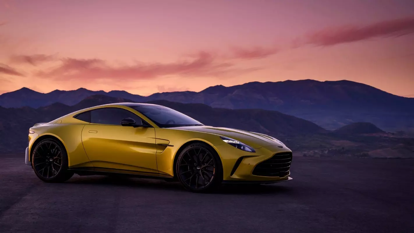 Aston Martin Vantage составит конкуренцию Porsche 911