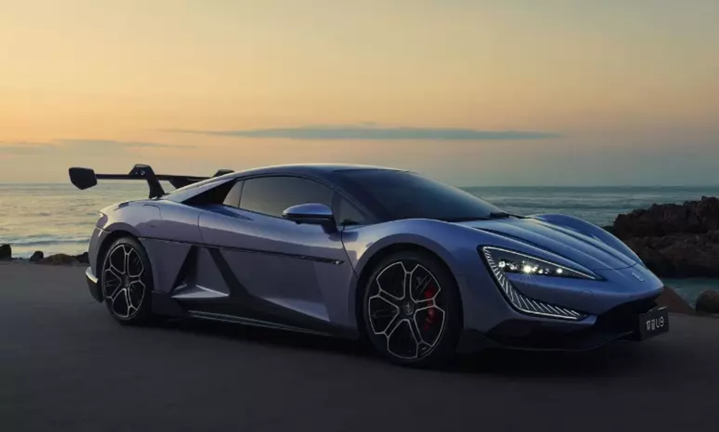 На внутренний рынок Китая вышел Yangwang U9 с 1300 л.с. за $232 000