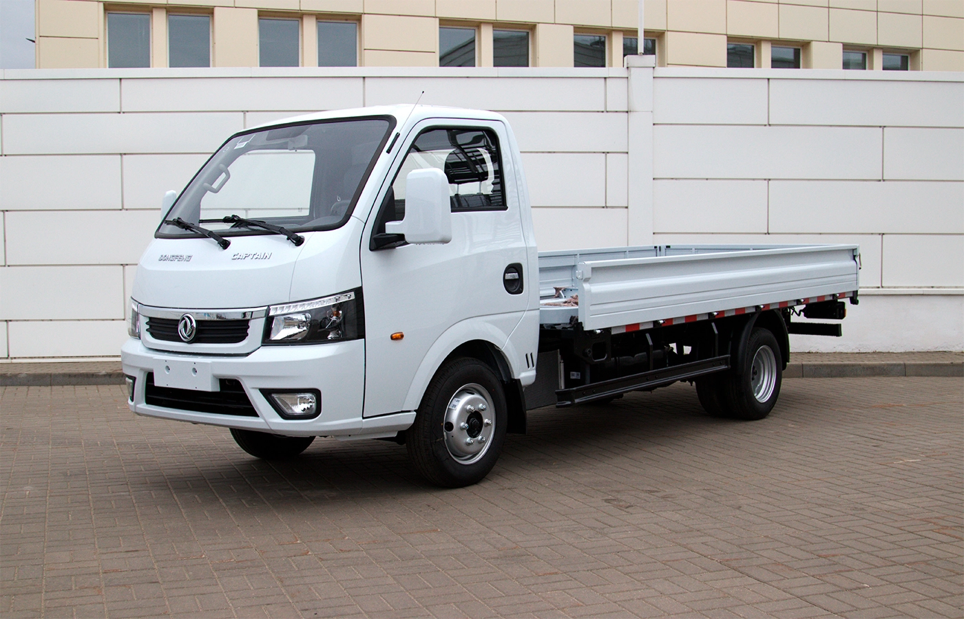 В Беларуси стартовали продажи коммерческих автомобилей Dongfeng Captain