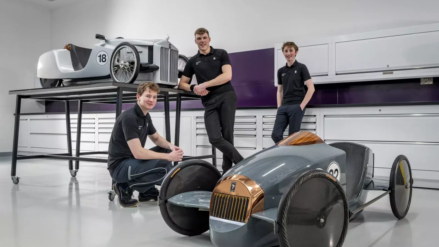 Rolls-Royce восстановил пару гравикаров из 2000-х