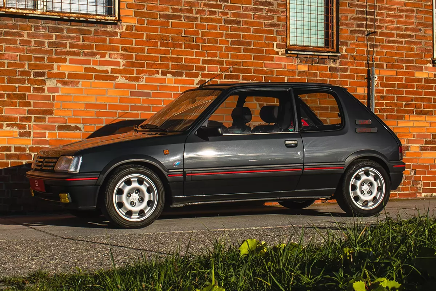 Peugeot 205 GTI всё еще в цене