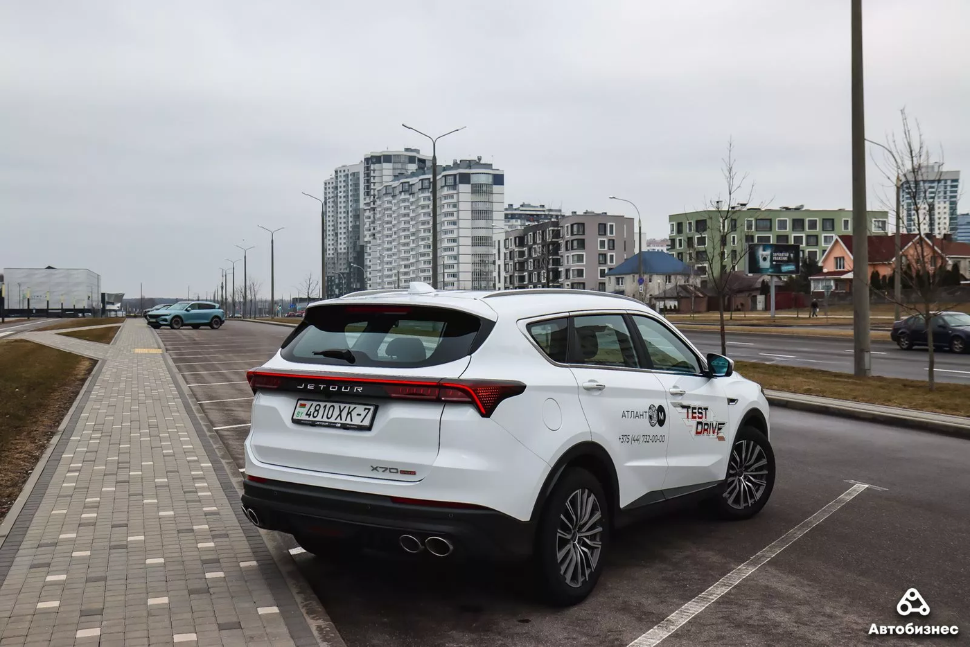 Jetour X70 Plus вид сзади